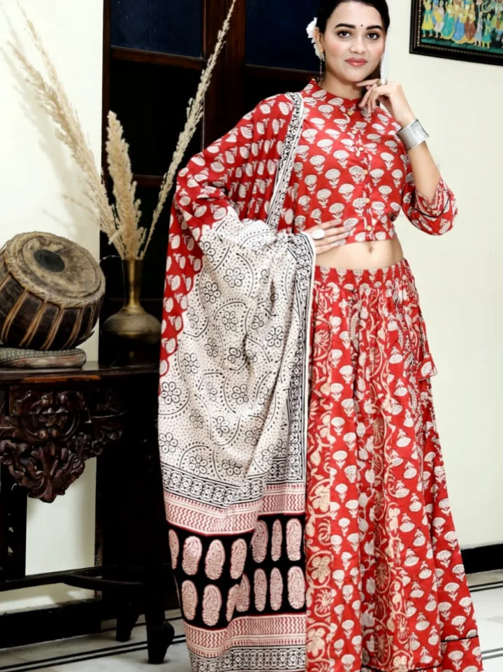 Crop Top Lehenga With Mulmul Dupatta