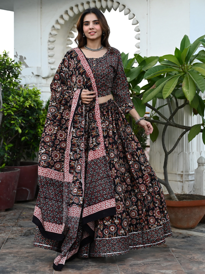 black lehenga for women