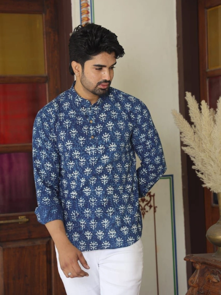 Indigo small motif block printed short kurta for men โ pure cotton, Bagru | SA Fab