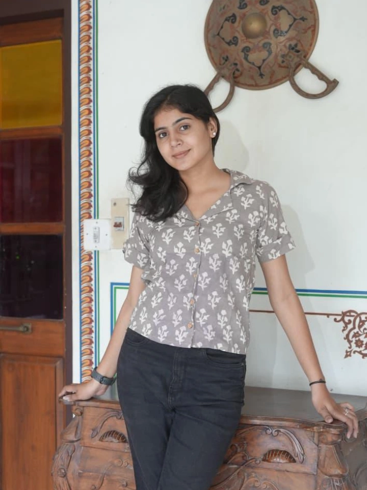 Neutral grey small plant motif block printed crop top shirt — pure cotton half sleeve Bagru top SA Fab