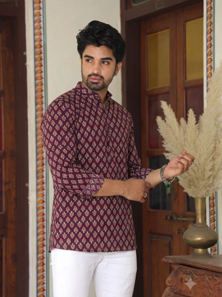 Deep burgundy small motif printed short kurta for men โ pure cotton, Bagru | SA Fab